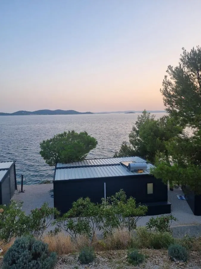 Hipo Camp Mobil Home Arta Pakostane Campsite